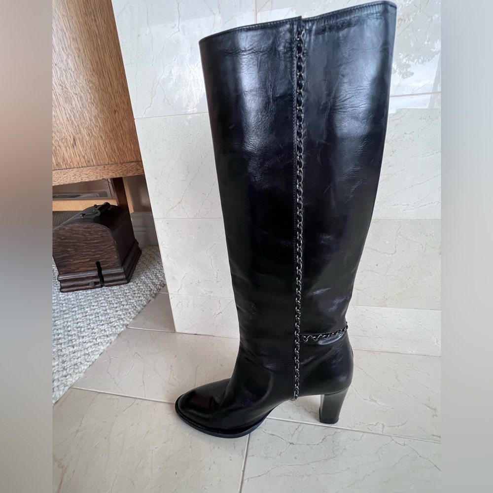 Chanel Black Leather Knee-High Boots with Chain Detail - Picture 12 of 16